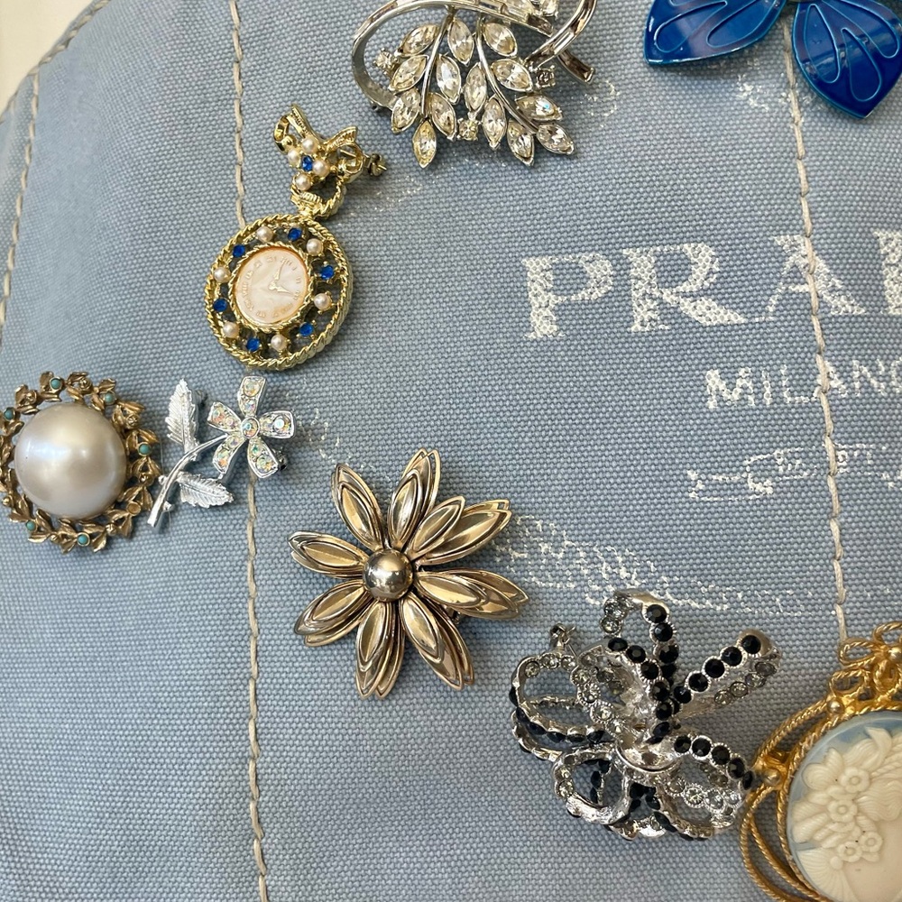 Prada Light Blue Denim Tote, Custom Embellished with 14 Vintage Brooches,16x9x10 - Picture 7 of 16